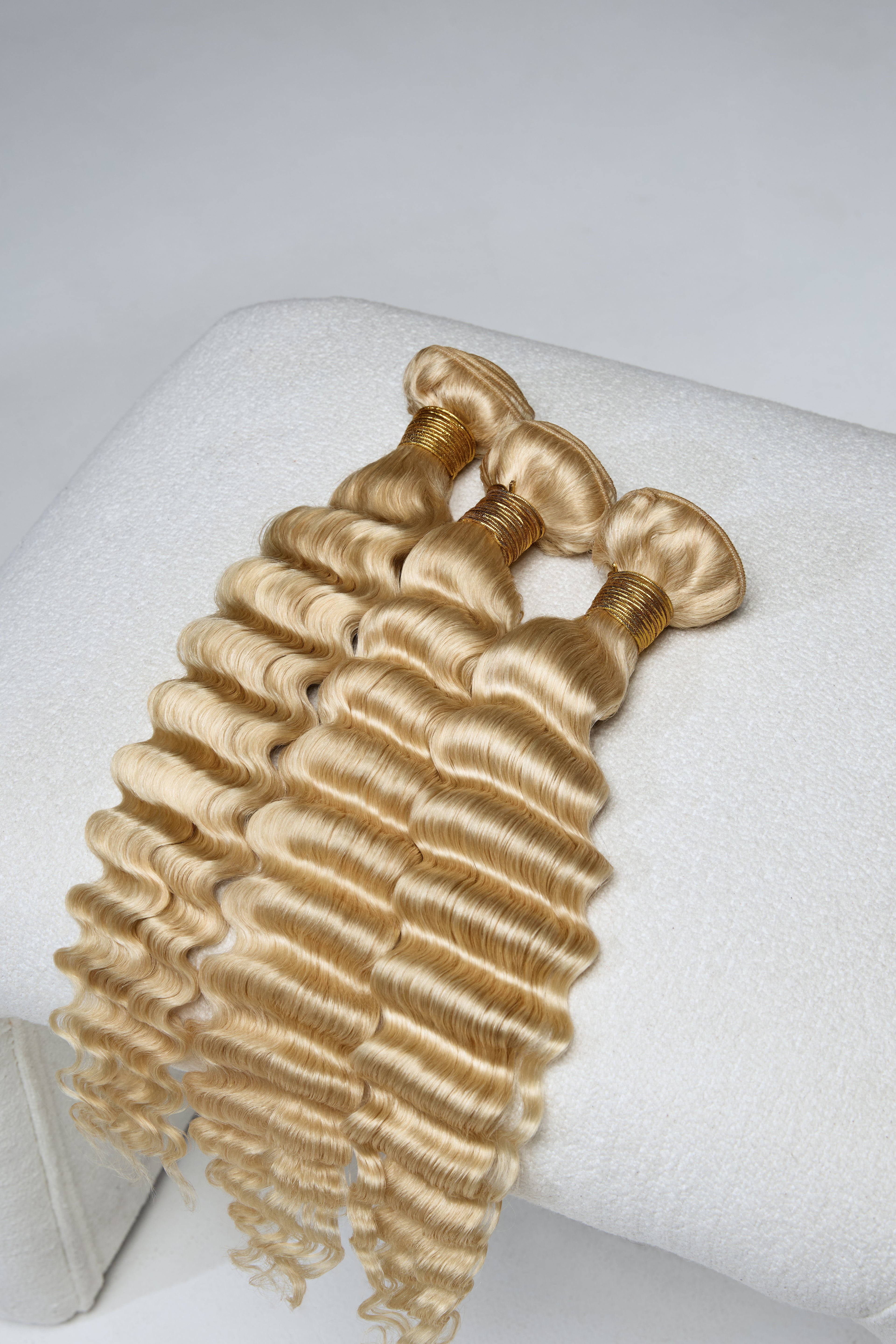 Karyzma Empress 613 Blonde Collection Bundle 613 Deep Wave